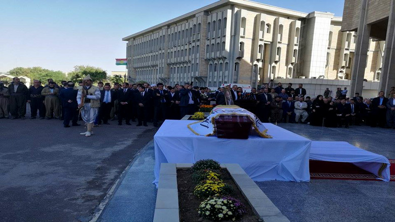 رێوڕەسمی كۆچی دوایی شوان قەڵادزەیی لە پەرلەمانی كوردستان بەڕێوەدەچێت